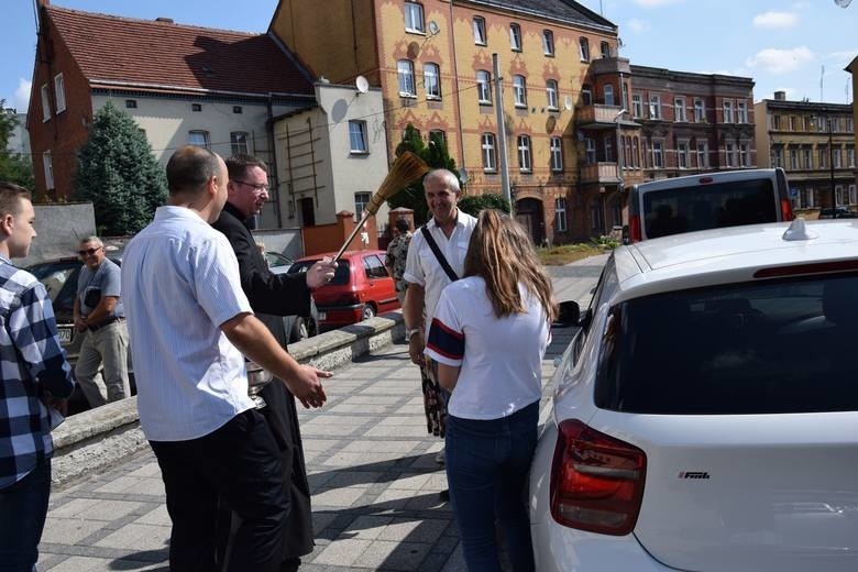 Święcenie pojazdów w parafii pw. św. Michała Archanioła w...