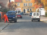 Remont ulicy Obotrytów. Czytelnik kwestionuje jakość przeprowadzonych prac