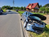 W Porębie Wielkiej w pow. oświęcimskim zderzyły się dwa samochody, obydwa wpadły do rowu. W jednym jechał niemowlak