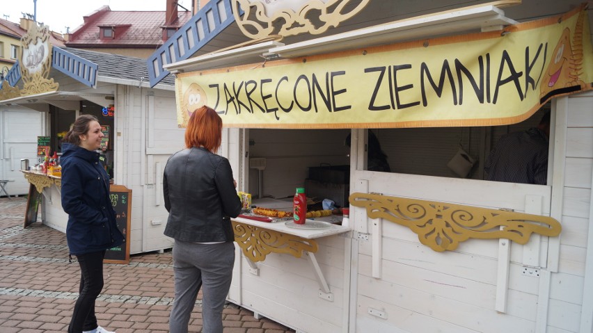 Majówka w Żorach: Na rynku zaparkowały food trucki