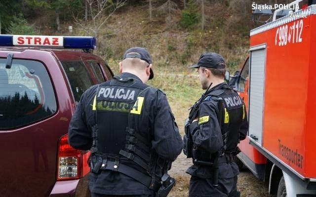 Policjanci mają zaostrzyć swój protest. Będzie to strajk włoski. Jak zapewniają związkowcy, kolejny etap akcji protestacyjnej nie będzie uciążliwy dla społeczeństwa, ale ma pokazać z jakimi problemami borykają się obecnie funkcjonariusze. - Policjanci pozostający w służbie po prostu nie dają sobie rady, a bezpieczeństwo mieszkańców naszego kraju jest zagrożone - ostrzegają policyjni związkowcy.