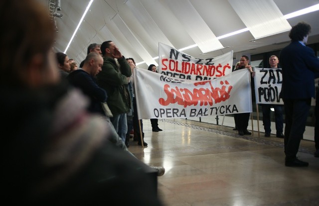 Ubiegłoroczny protest związkowców Opery Bałtyckiej