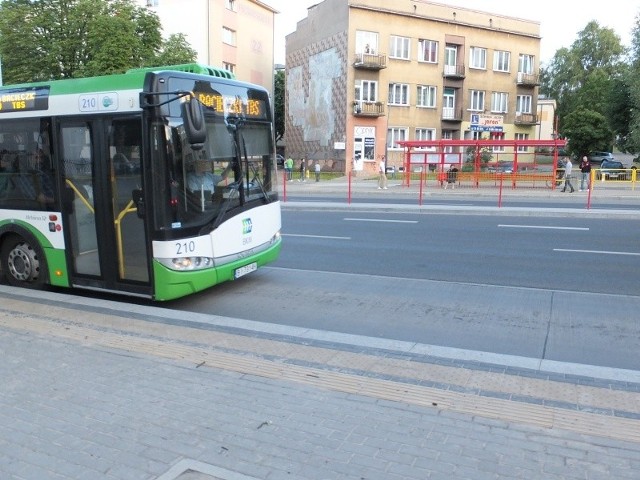 Od poniedziałku trzy linie 200, 201 i 202  dowożą mieszkańców do przystanku linii 104 w Juchnowcu Kościelnym