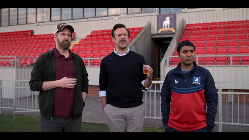 "Ted Lasso". Trener futbolu amerykańskiego zostanie piłkarskim trenerem? Zwiastun nowego serialu komediowego Apple TV+!