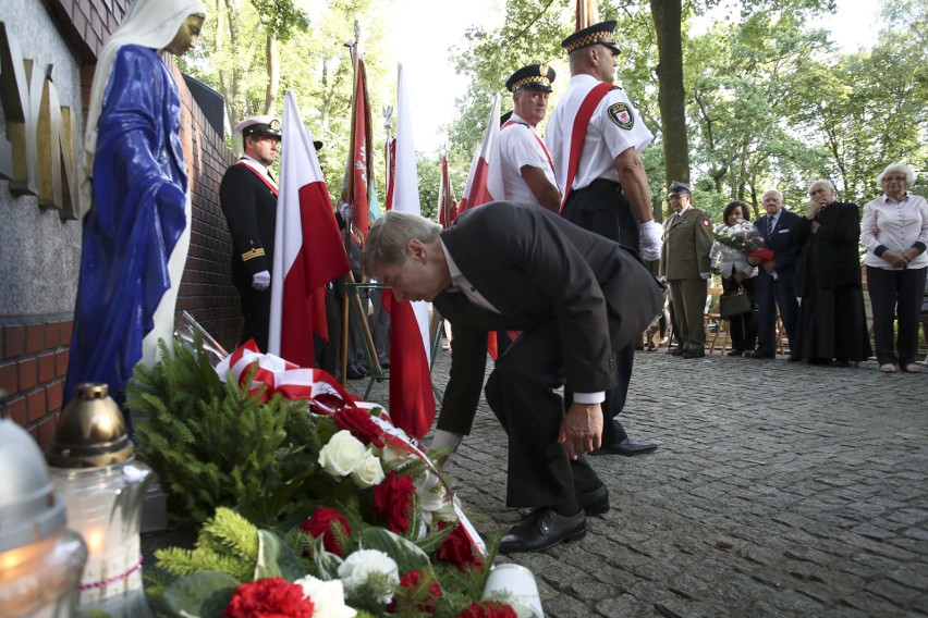 Spotkanie przed Krzyżem Wołyńskim w Słupsku.