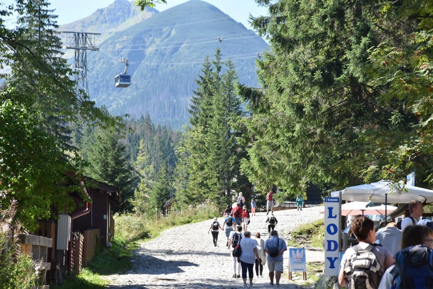 Tatry. Wrzesień na bogato. W górach mnóstwo turystów [ZDJĘCIA]