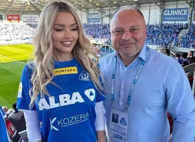 Fotomodelka Małgorzata Kieca i prezes Ruchu Chorzów Seweryn Siemianowski na meczu Niebieskich na stadionie Piasta Gliwice.