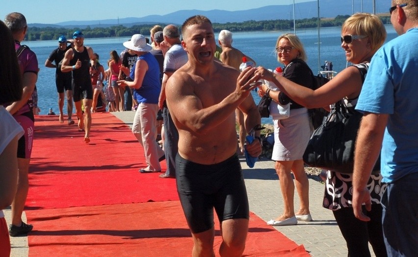 TriMan 2013. Mistrzostwa Polski w Triathlonie na Zalewie Mietkowskim (ZDJĘCIA)