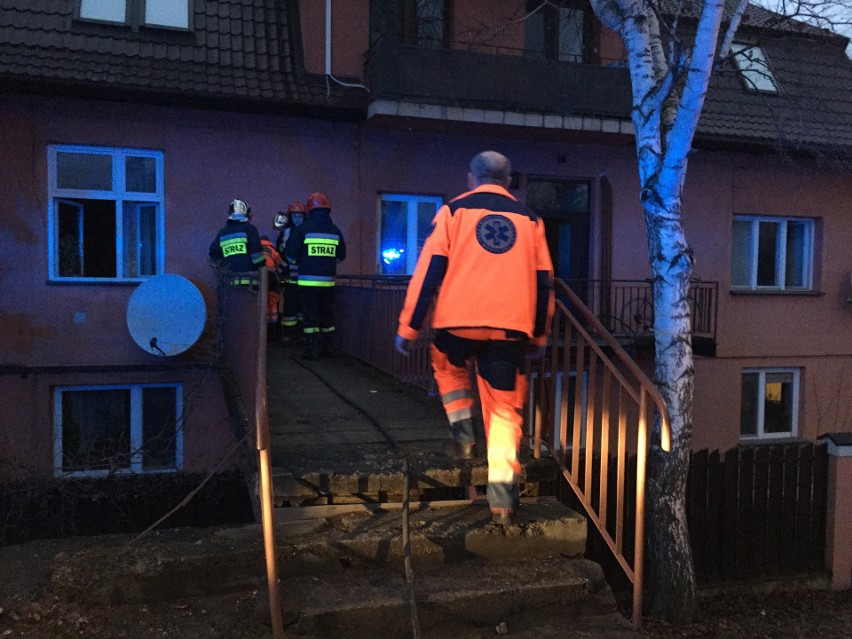 Nowy Sącz. Wybuch butli z gazem w kamienicy przy ul. Krakowskiej. Ewakuowano mieszkańców [ZDJĘCIA]