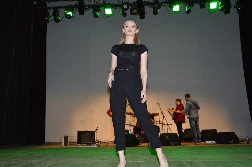 Charytatywny pokaz mody Kovalowe dla rodziny Kamila w Stalowej Woli