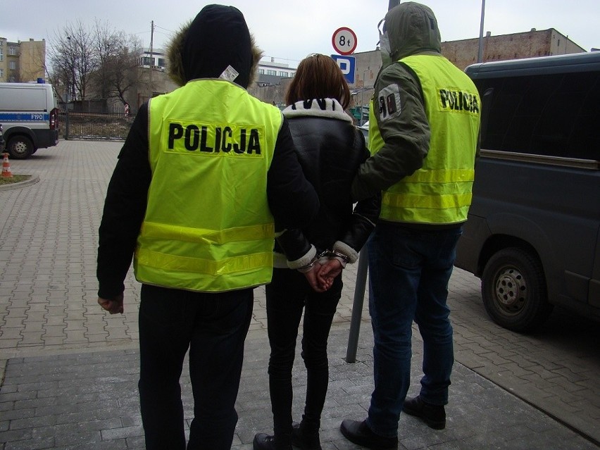 Policjanci zatrzymali w Łodzi trzyosobową szajkę, która...