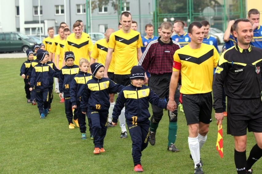 Derbowe starcie w Wojciechowicach bez bramek. Zobacz zdjęcia i wideo