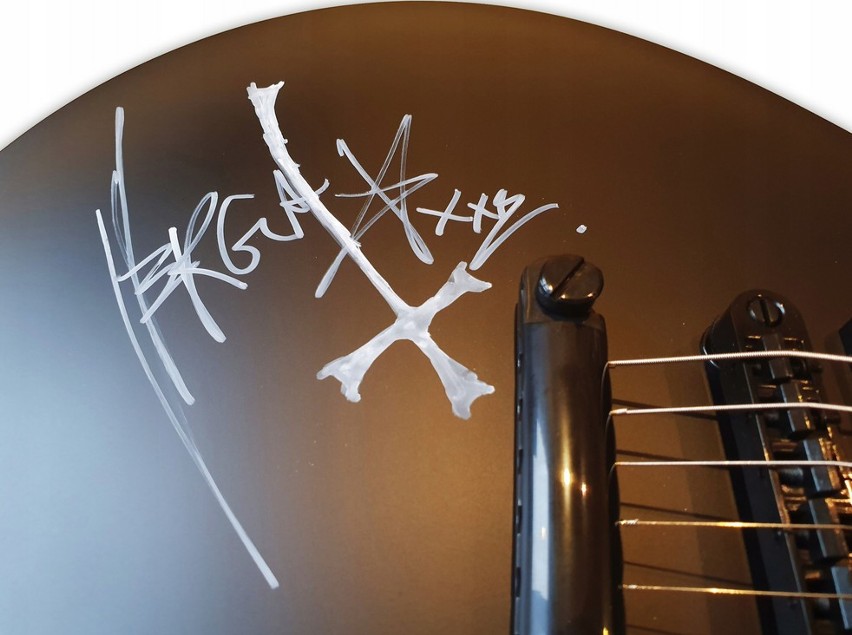 ▶ Gitara Elektryczna LTD Nergal-6 z podpisem Nergala...