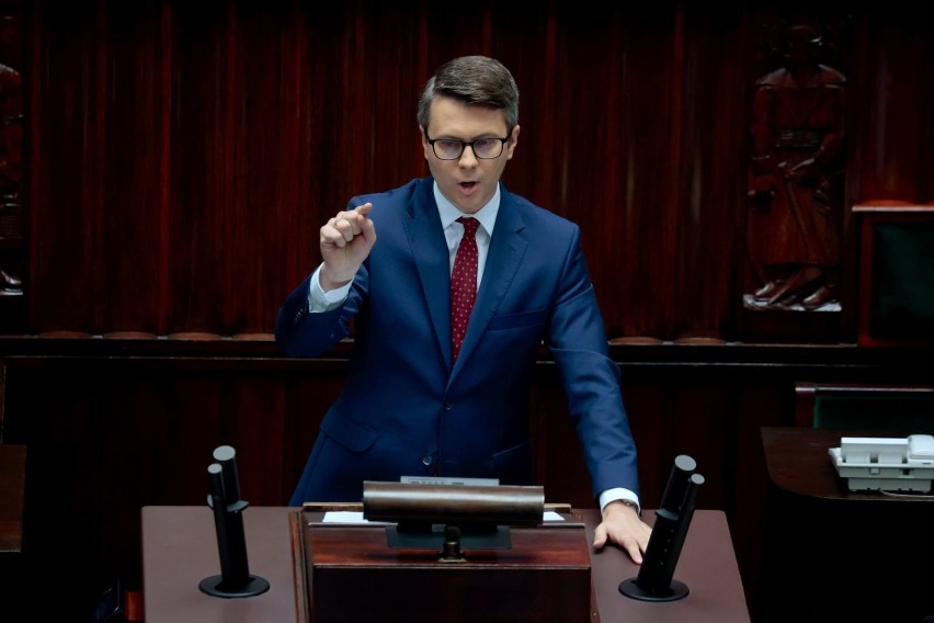 Piotr Müller: Referendum oddaje prawo decydowania o bardzo...