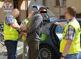 Afera łapówkarska w Biłgoraju: Za kasę oddawali prawo jazdy. Policja zatrzymała pośrednika 