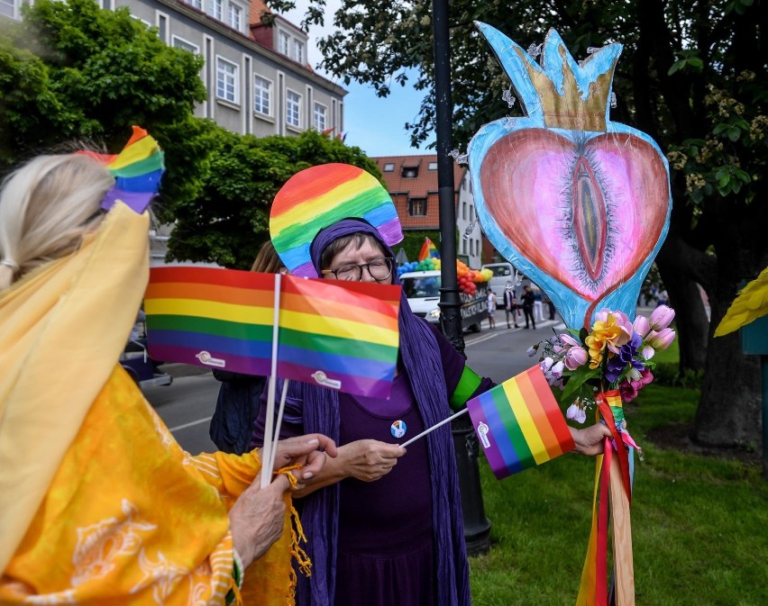 Prezydent Aleksandra Dulkiewicz wydała oświadczenie ws. incydentu z Marszu Równości. Do incydentu odniósł się także arcybiskup Głódź