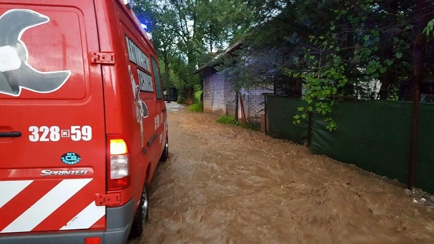 CZYTAJ TAKŻE: Potężna nawałnica przeszła w okolicach...