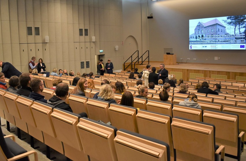 "Stary Teatr" w Oświęcimiu jest już siedzibą Międzynarodowego Centrum Edukacji o Auschwitz i Holokauście. Otwarcie obiektu [ZDJĘCIA]