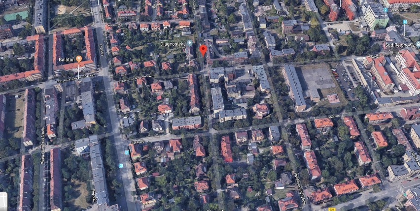Zabrze: Ewakuowano 22 osoby z budynku przy ul. Bolesława Wallek-Walewskiego. Wyczuwalny był zapach gazu