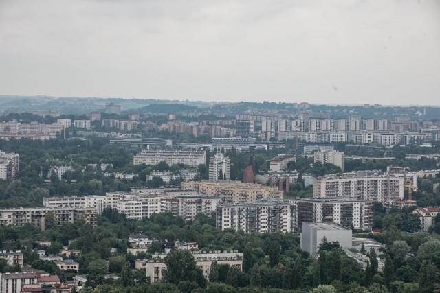 Czy Kraków powinien się rozszerzyć o sąsiednie gminy? Eksperci zwracają uwagę, że najlepsze do życia są miasta zwarte, ale jak już rozlanie zabudowy stało się faktem, to coś z tym trzeba zrobić.