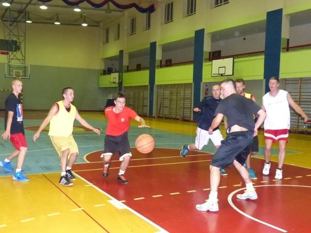 W pierwszym treningu Tura udział wzięli: Mateusz Bębeniec, Bartosz Bielicki, Łukasz Boroń, Robert Iwaniuk, Kordian Jóźwiuk, Tomasz Koc, Emil Nazarko, Igor Niczyporuk, Artur Niewulis.