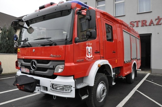 Nowy Mercedes Atego z OSP Praszka