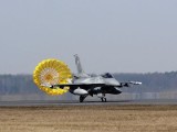 Na bydgoskim lotnisku wylądował F-16! [zdjęcia]