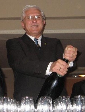 Wadim Tyszkiewicz już o północy mógł otwierać szampana.