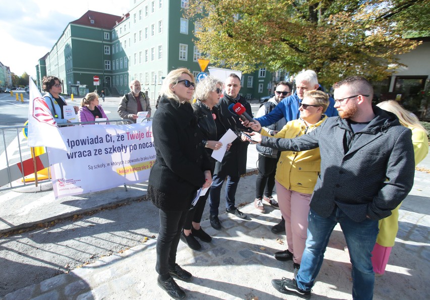 Oddział Związku Nauczycielstwa Polskiego w Szczecinie zapowiada akcję informacyjną na temat zawodu nauczyciela