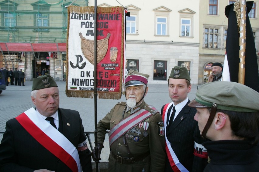18.04.2010 krakow n/z pogrzeb lecha kaczynski na wawel...