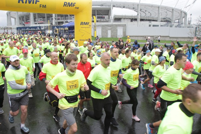 Start odbył się sprzed bram Stadionu Śląskiego, a metą była bieżnia lekkoatletyczna Kotła Czarownic. Zobacz zdjęcia z Mini Silesia Marathonu.