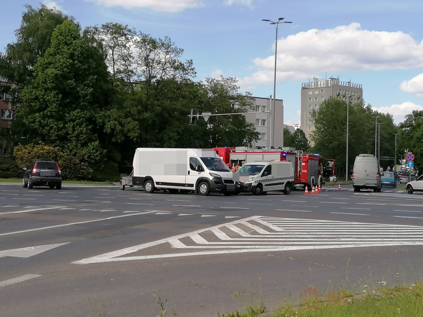 Wypadek w okolicach Domu Miłosierdzia w Koszalinie. Zderzyły się dwa pojazdy [ZDJĘCIA]