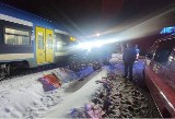 Wypadek pociągu w Milówce. Pasażerowie Kolei Śląskich ewakuowani po zderzeniu z traktorem