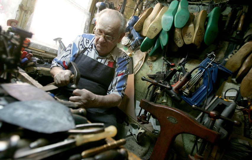 Zmarł mistrz szewski Henryk Zielaskiewicz z Torunia. Miał 97 lat. Dziś pogrzeb