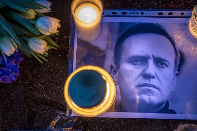 Świat pamięta o Nawalnym i składa opozycjoniście hołd.