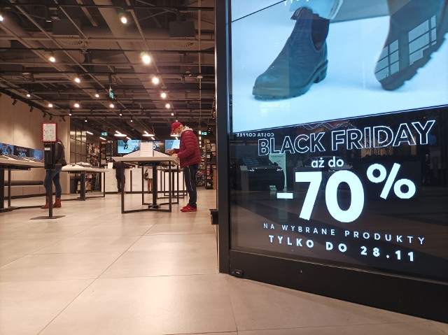 Black Friday. Dziś i jutro zakupowe szaleństwo. Jakie rabaty w SCC w Katowicach? Zobacz kolejne zdjęcia/plansze. Przesuwaj zdjęcia w prawo - naciśnij strzałkę lub przycisk NASTĘPNE