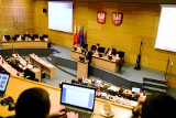 Wyniki wyborów samorządowych 2018. Czy PiS w końcu zdobyło małopolski sejmik i będzie rządzić w naszym regionie?