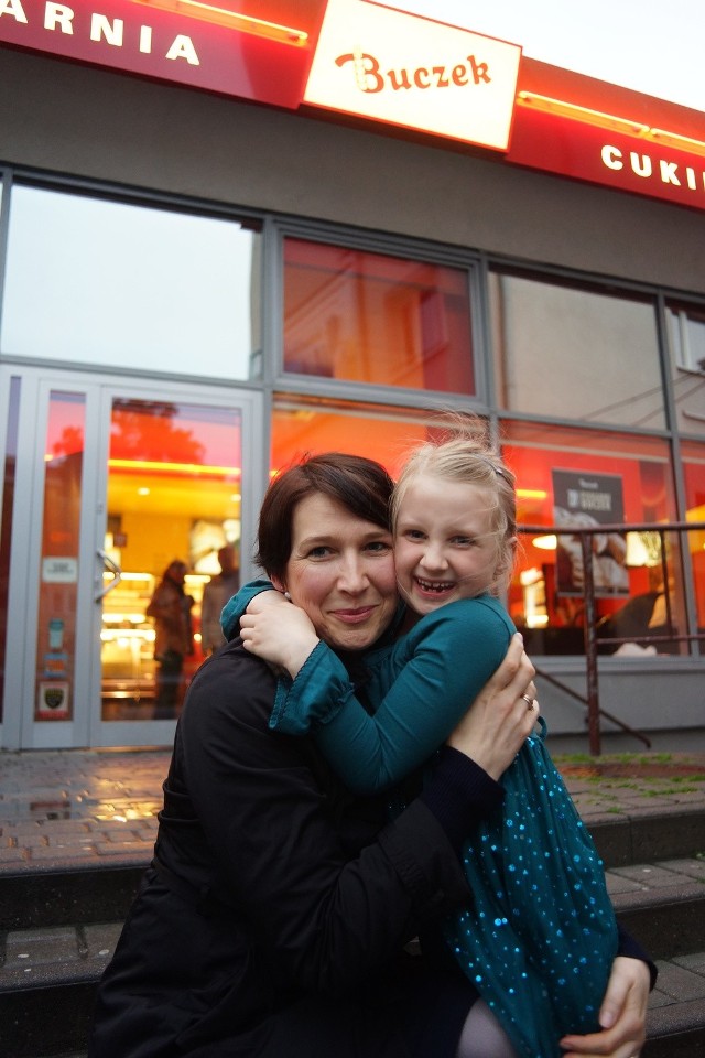 Weronika z mamą Anią