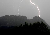 Tatry. To będzie burzowy tydzień. Uwaga na pioruny na szlakach