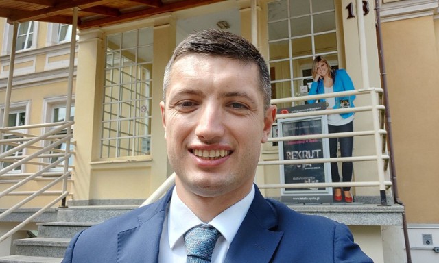 Wojciech Żaliński został magistrem. W czwartek obronił pracę na opolskiej uczelni.
