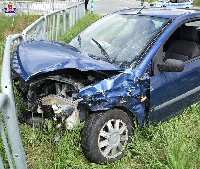 Tragiczny wypadek w powiecie puławskim. Zignorował znak „STOP” i zderzył się z fordem. 65-latek zmarł w szpitalu