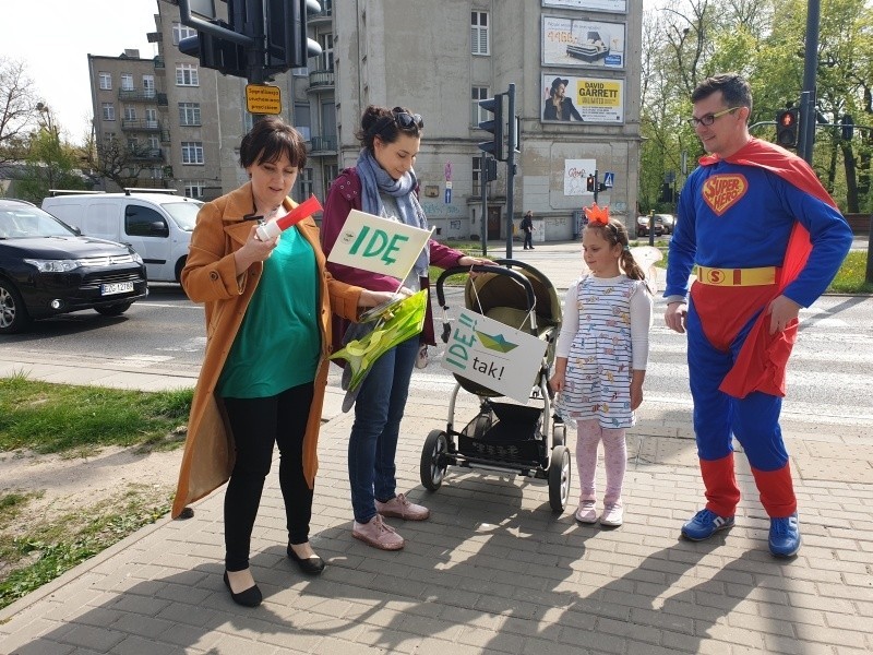 Zielone światła na przejściach dla pieszych pala się zbyt...