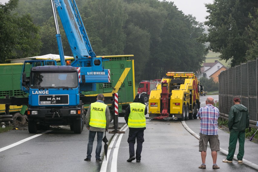 Wypadek w Bochni na DK 94. Nie żyją dwie osoby [ZDJĘCIA, WIDEO]