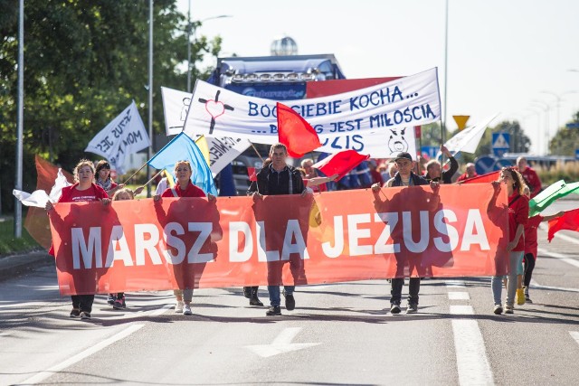 Marsz dla Jezusa w Słupsku. Wierni przeszli przez miasto