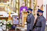 Ostatnie pożegnanie zasłużonego policjanta KPP w Nakle. Asp. sztab. Janusz Płowaś spoczął na cmentarzu w Mroczy