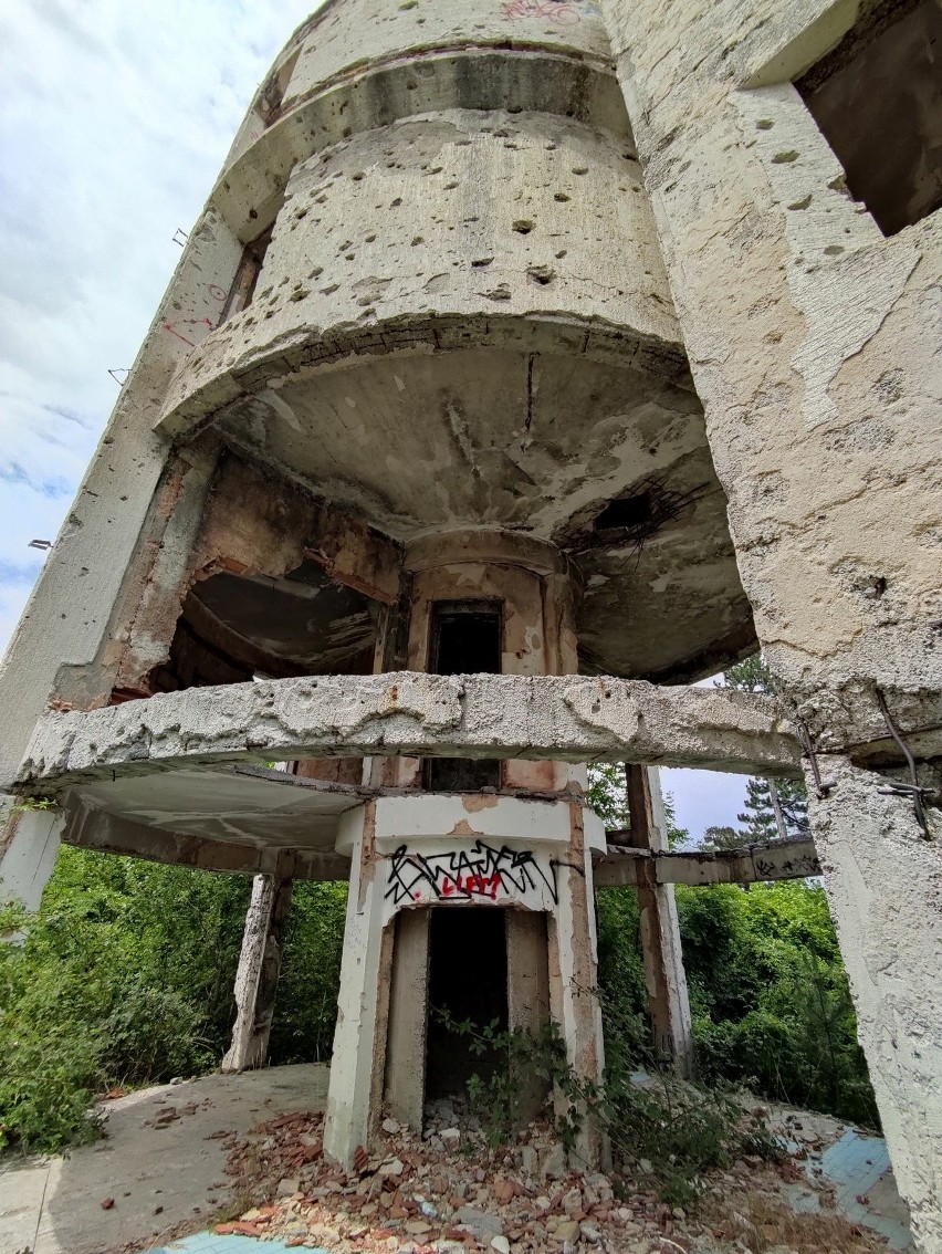 Bistrik Kula - zrujnowane obserwatorium w Sarajewie