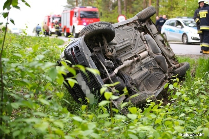 Kepie Zaleszańskie. Dwie osoby ucierpiały w zderzeniu dwóch samochodów (zdjęcia)