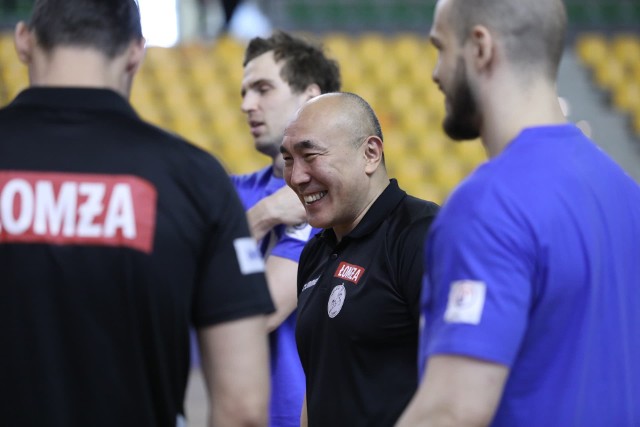 - Jedziemy do Kolonii, żeby wygrać Ligę Mistrzów - zapowiada trener piłkarzy ręcznych Łomży Vive Kielce, Talant Dujszebajew.