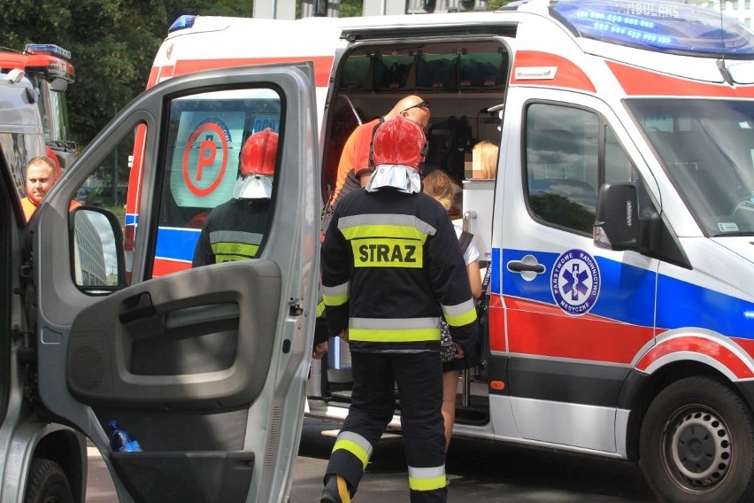 Wypadek przy Wroclavii. Osiem osób rannych, w tym dwie ciężko