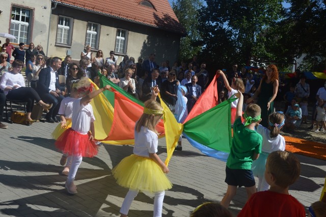 Przedszkole i szkoła Pro Liberis Silesiae w Opolu Malinie jest jednym z tych miejsc, gdzie nauka odbywa się dwujęzycznie - po polsku i po niemiecku.